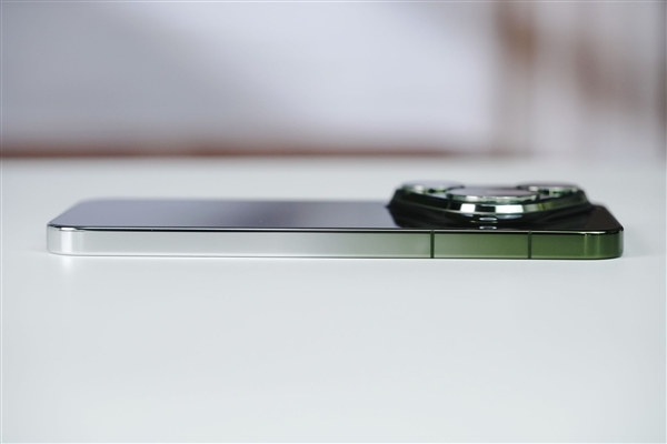 一眼沦陷翡翠湖！华为Pura 90 Pro Max图赏