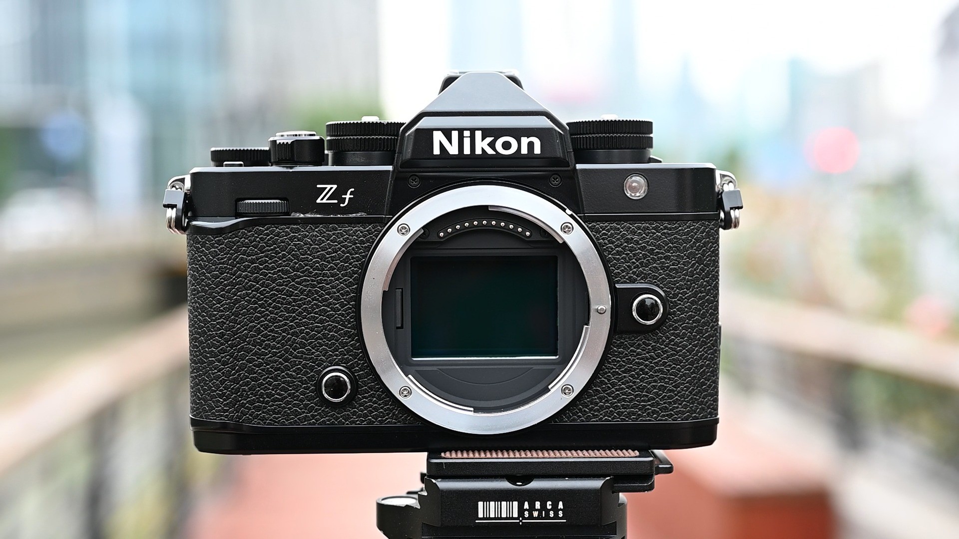 尼康Zf外观展示