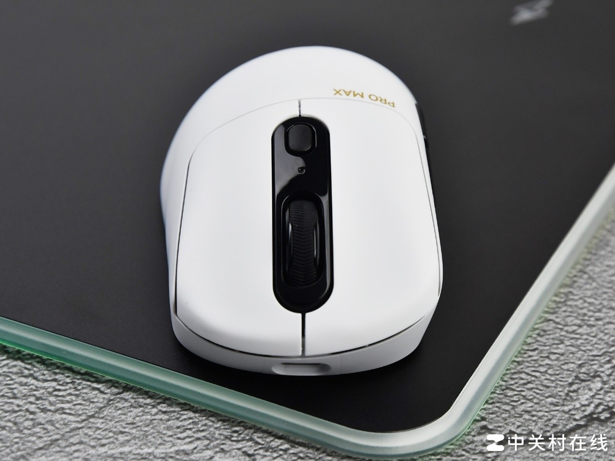 雷柏VT3 PRO MAX/VT3 PRO鼠标握持展示