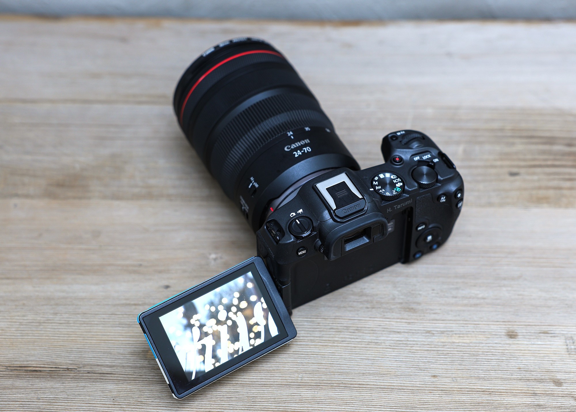 佳能EOS R8翻转触控屏