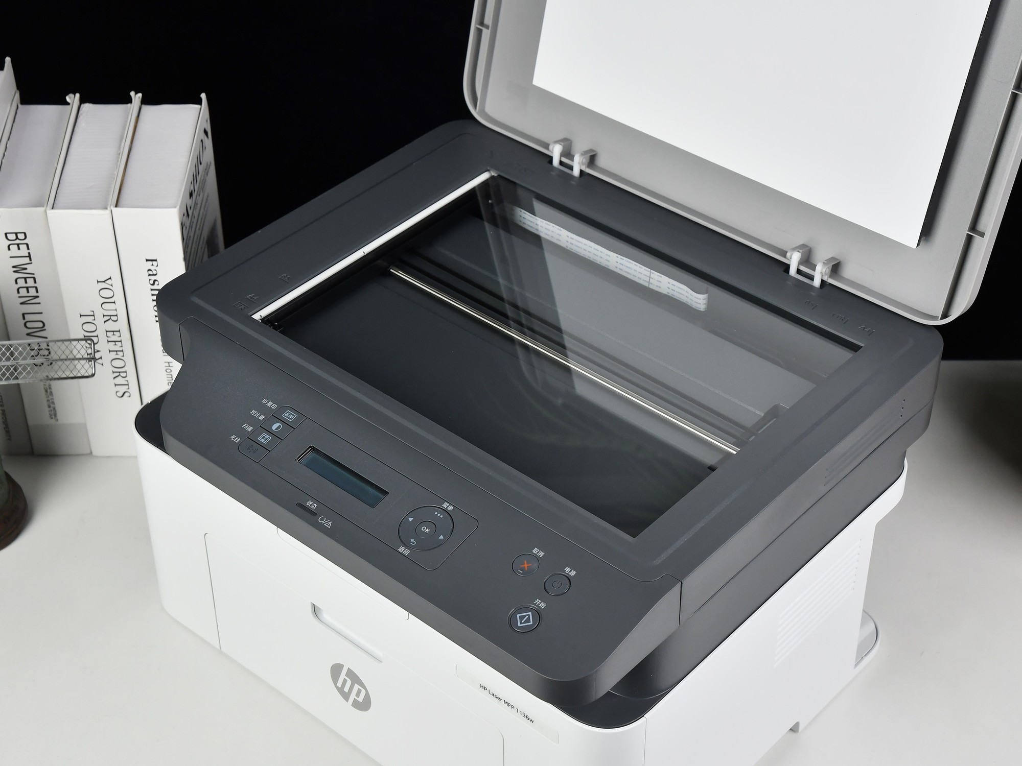 高中生使用黑白激光打印机