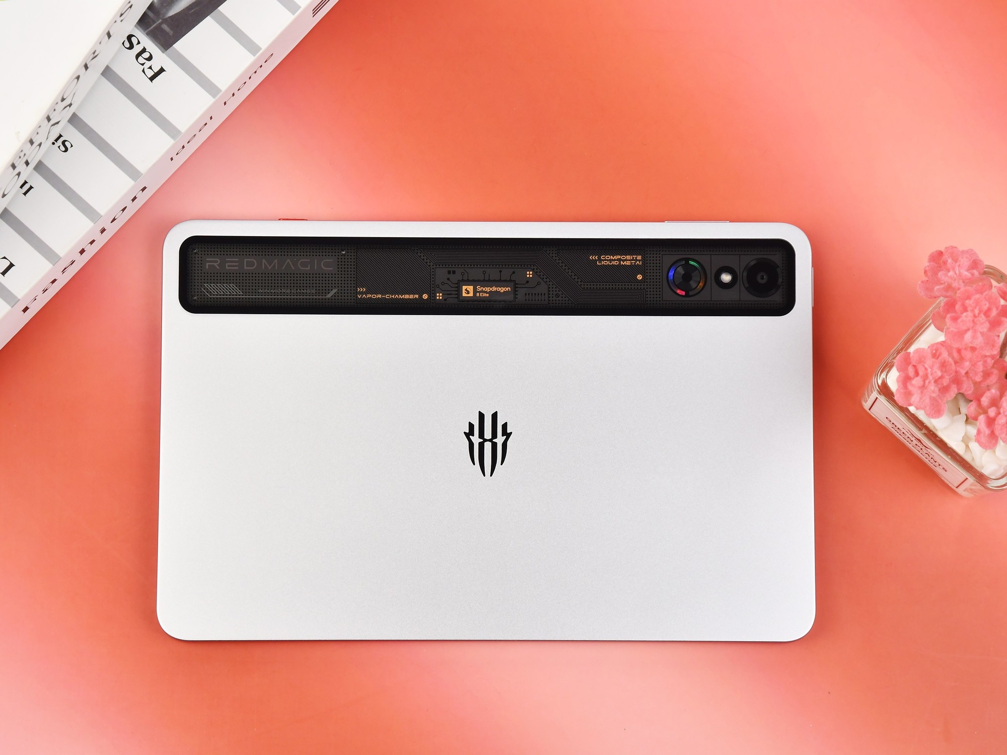 红魔电竞平板3 Pro侧边