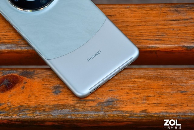 华为Mate 60 Pro 屏幕细节