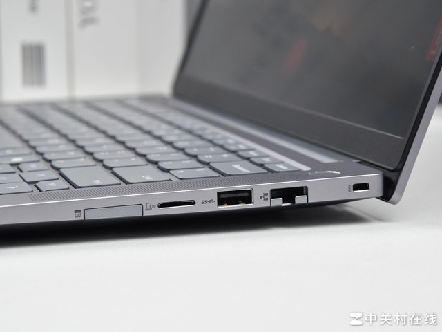 ThinkBook 14+ 2024 AI全能本接口3