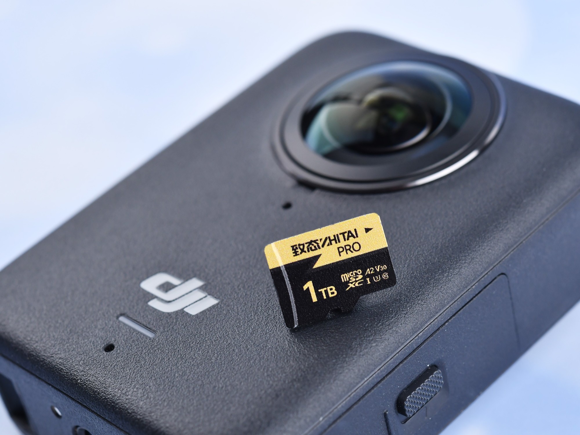 DJI Osmo 360搭配致态PRO存储卡拍摄