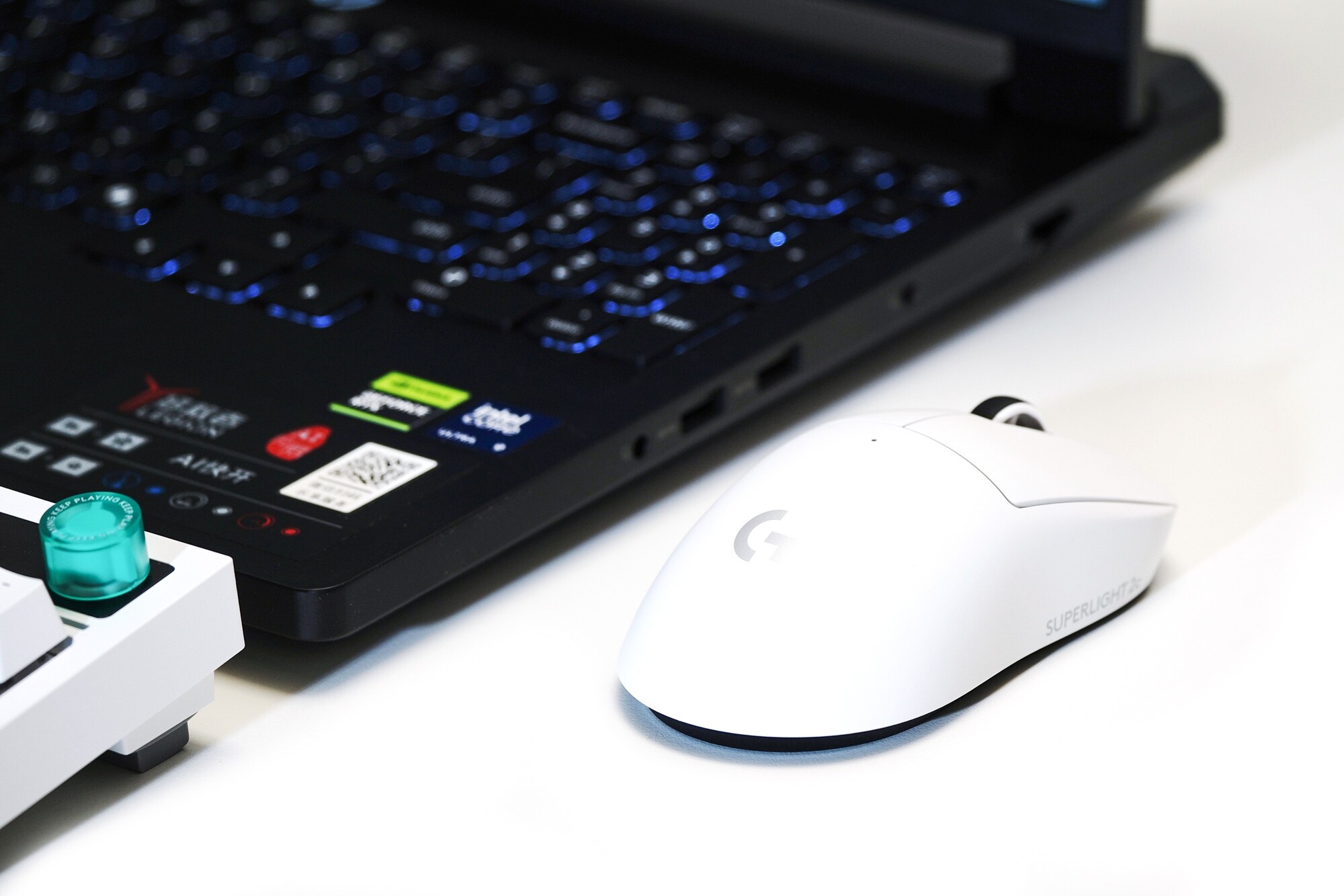 罗技G系列键鼠耳机三件套