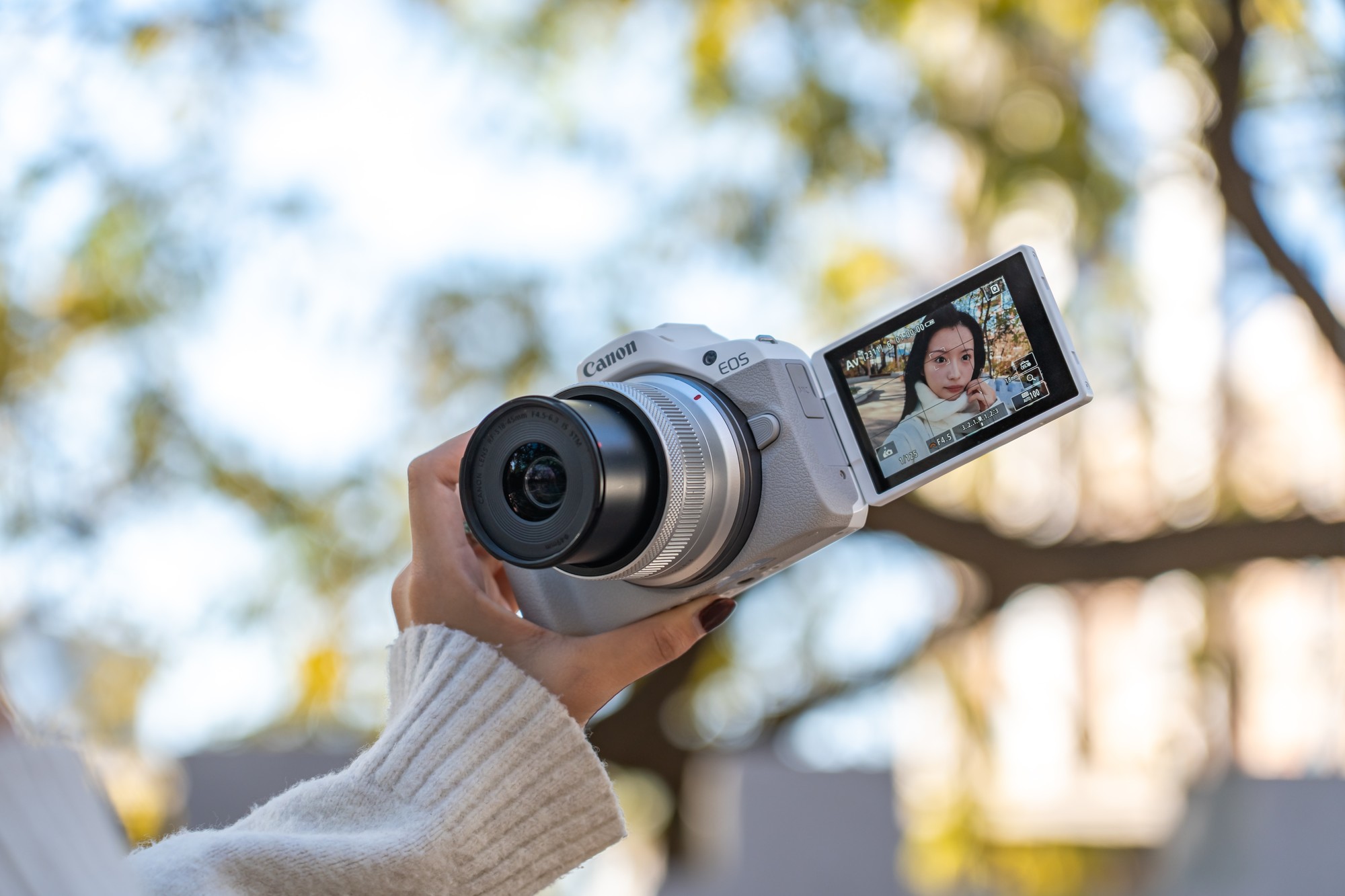 佳能EOS R50自拍