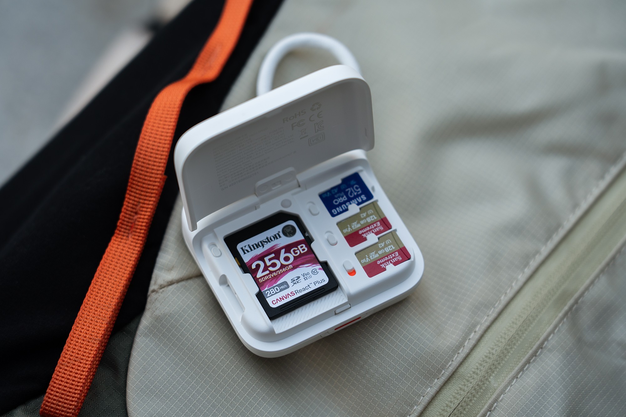 PGYTECH Mini闪传卡盒外观