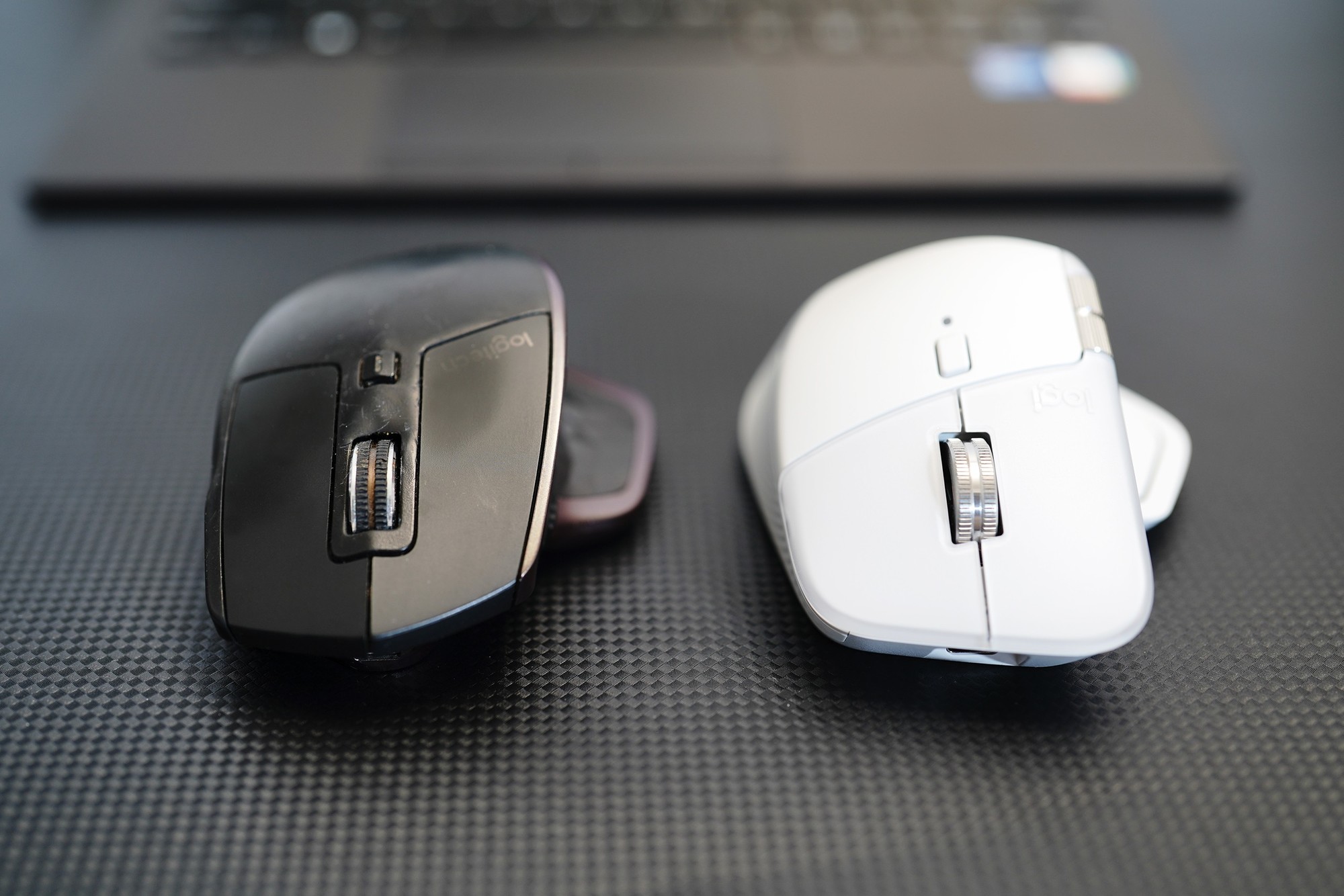 罗技 MX Master 4 vs 第一代 MX Master