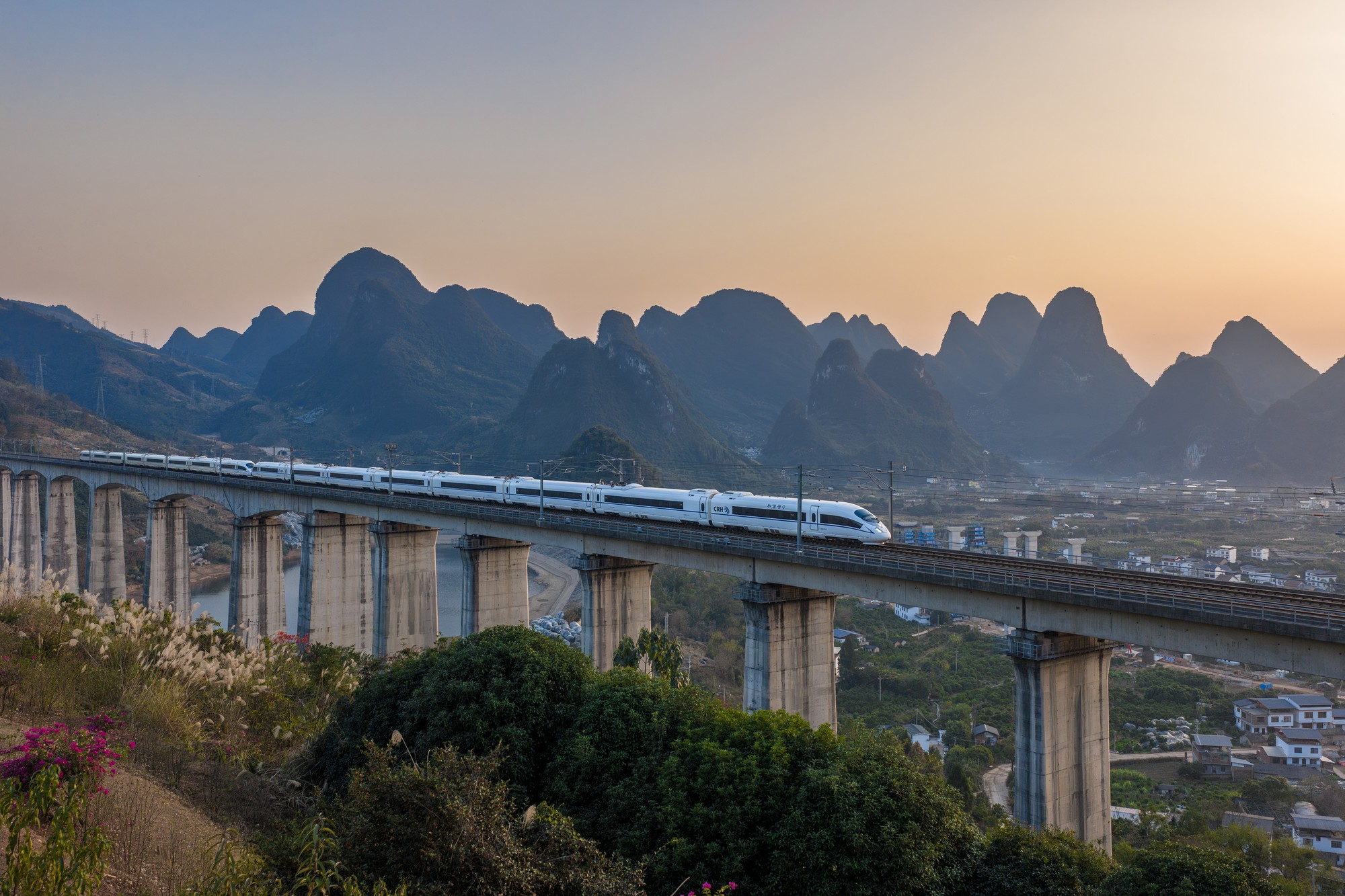 高铁拍摄 佳能 EOS R8