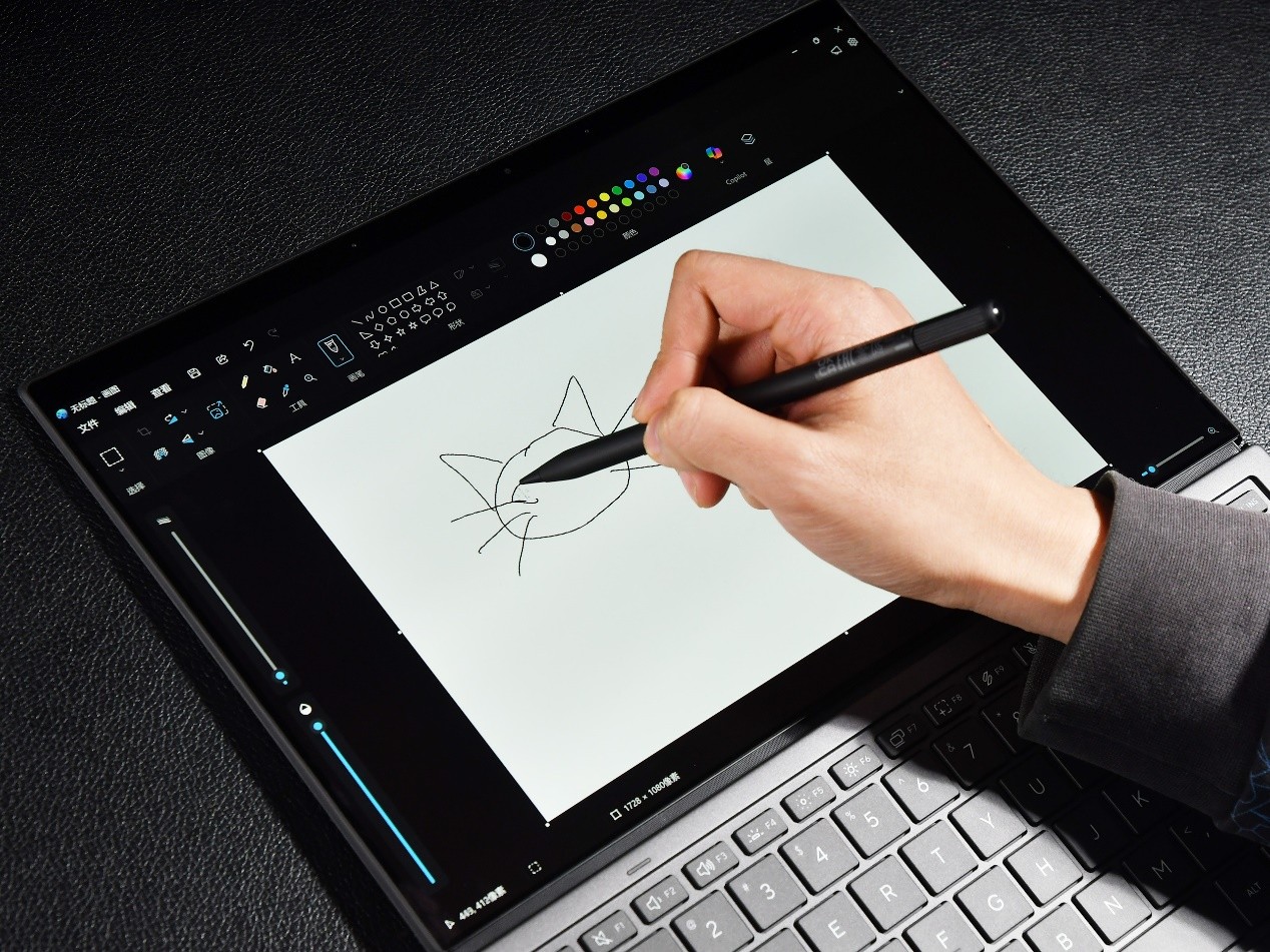 华硕灵耀14 双屏 2026 触控笔体验