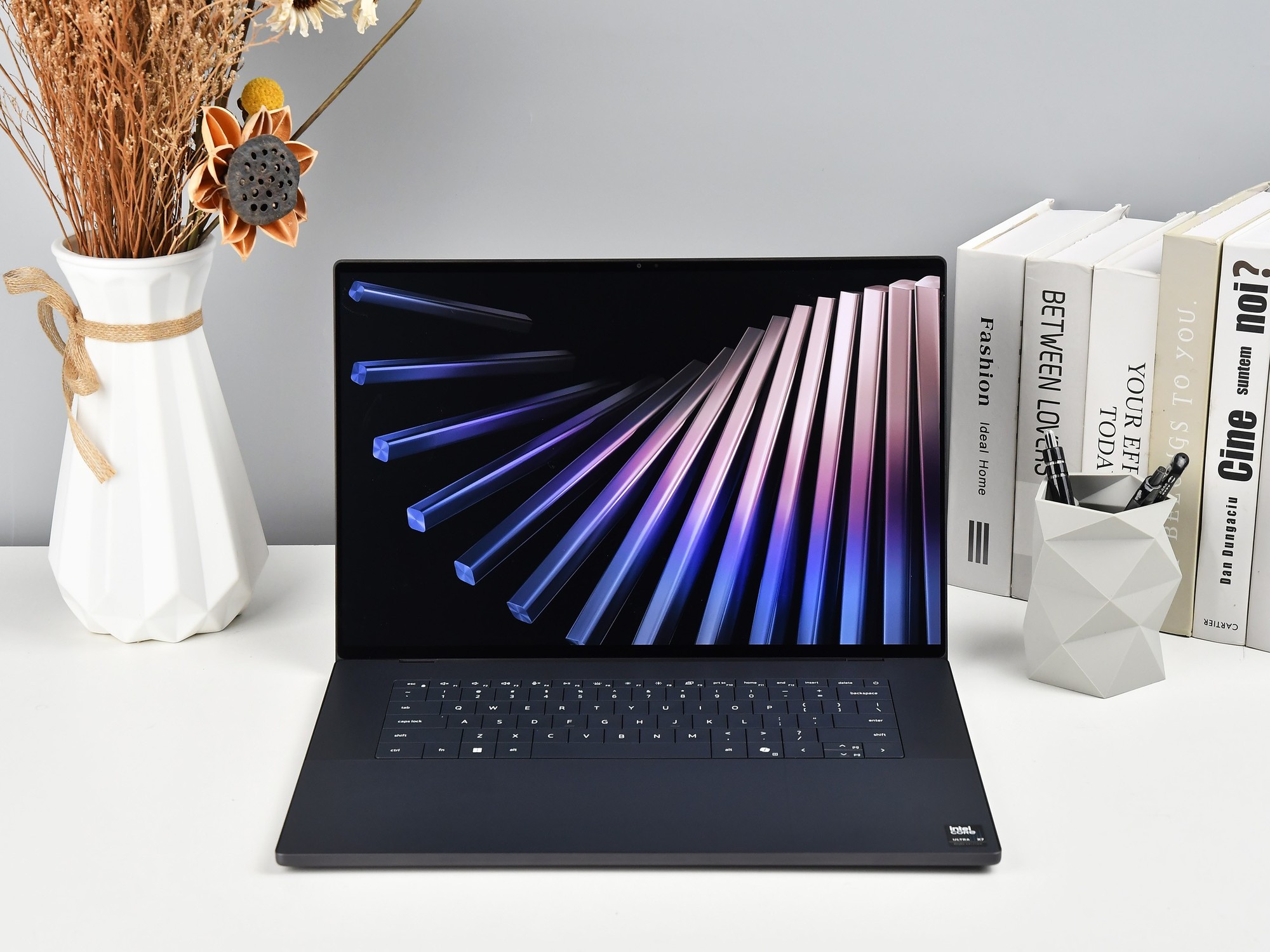 戴尔 XPS 16 屏幕亮度测试