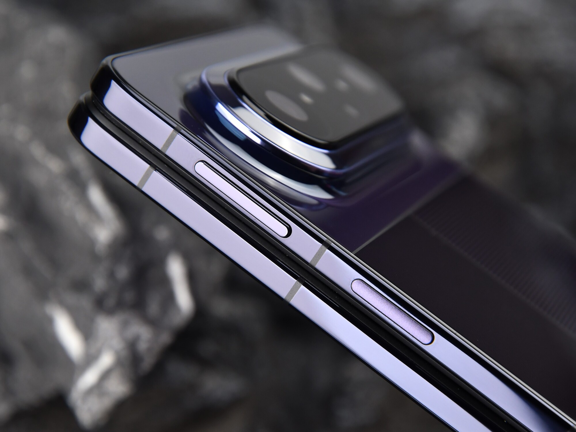 华为 Pura X Max 天线设计