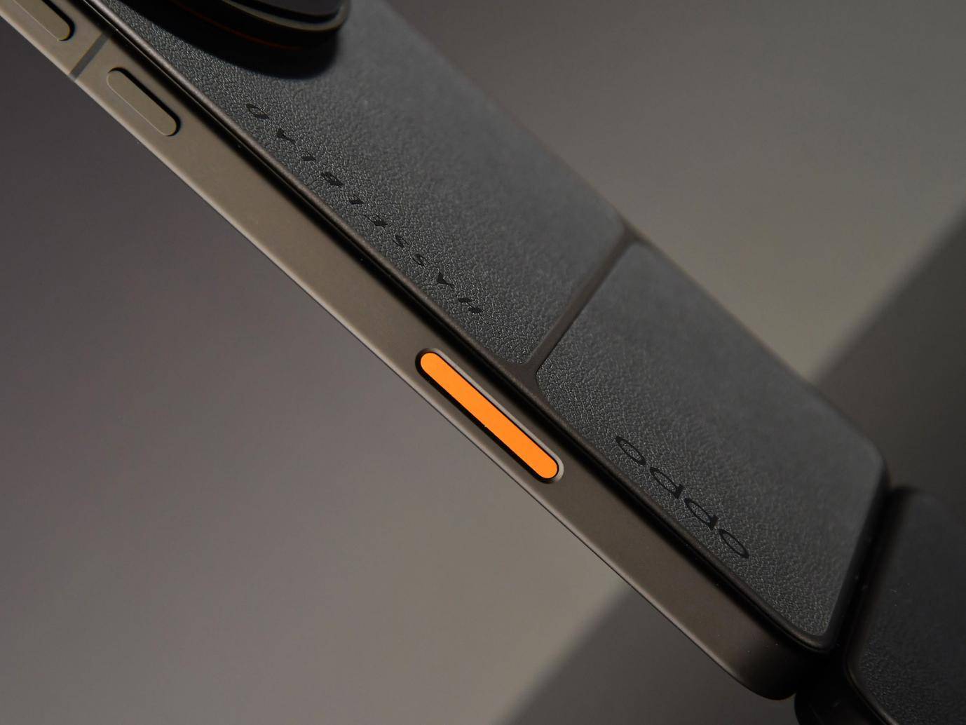 OPPO Find X9 Ultra 快启键与手柄