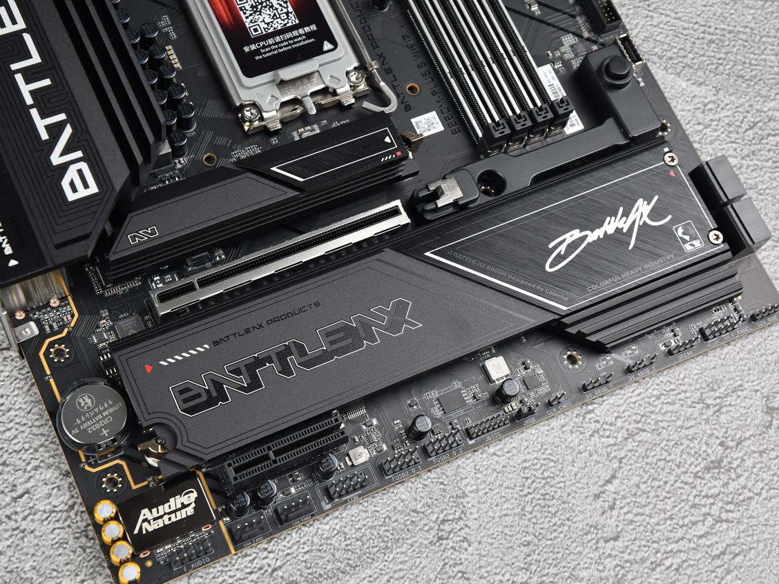 七彩虹 B860M PLUS S WIFI7 V20 超级黑刃主板 M.2 散热装甲