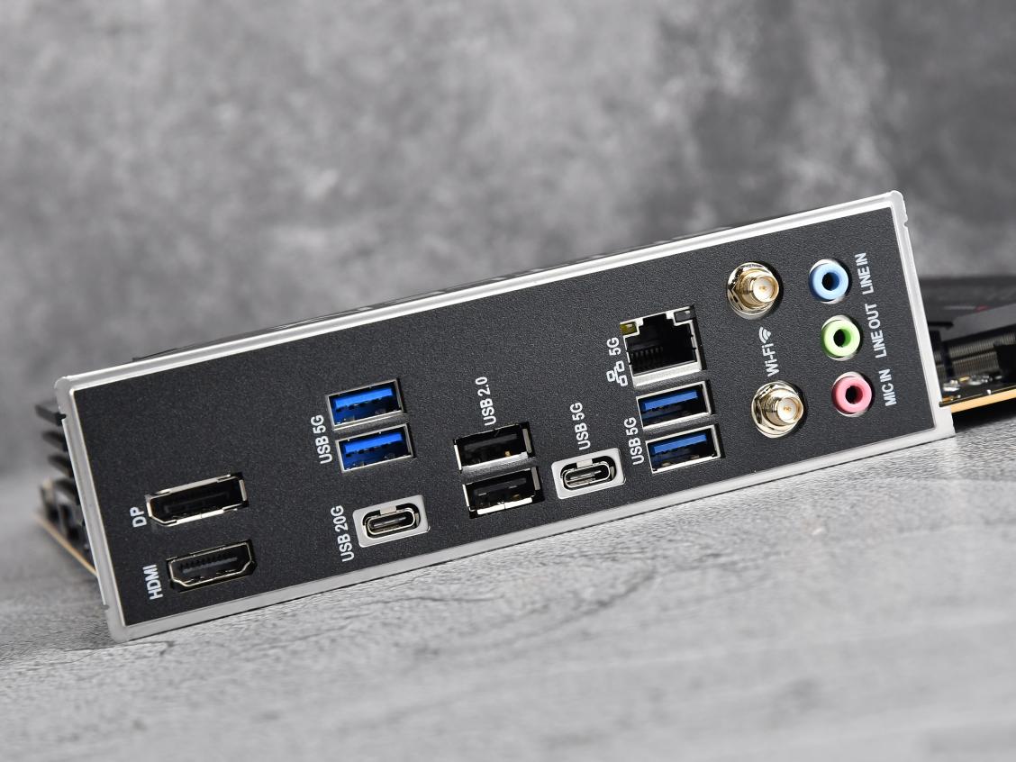 七彩虹 B860M PLUS S WIFI7 V20 超级黑刃主板 I/O 接口