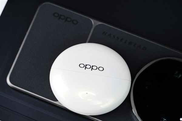 5.2g轻如耳环！OPPO Enco Clip2图赏