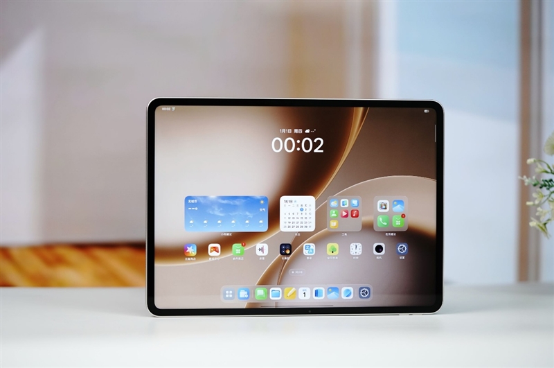 A4 黄金屏+满血性能！OPPO Pad 5 Pro全面评测：告别爱奇艺 这款平板才是真生产力