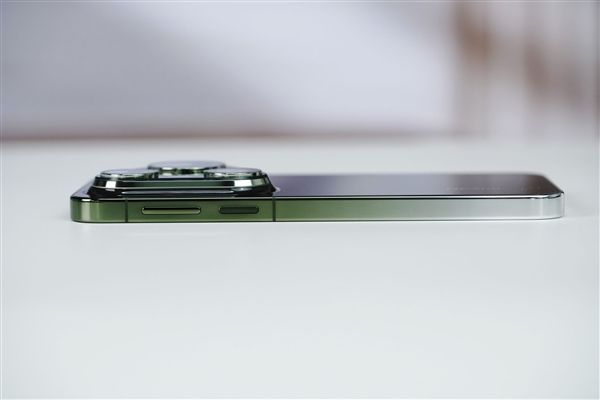 一眼沦陷翡翠湖！华为Pura 90 Pro Max图赏