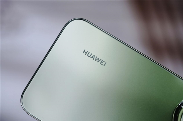 一眼沦陷翡翠湖！华为Pura 90 Pro Max图赏