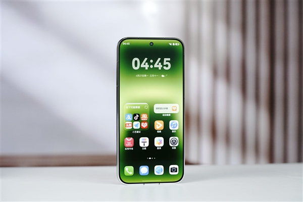 一眼沦陷翡翠湖！华为Pura 90 Pro Max图赏