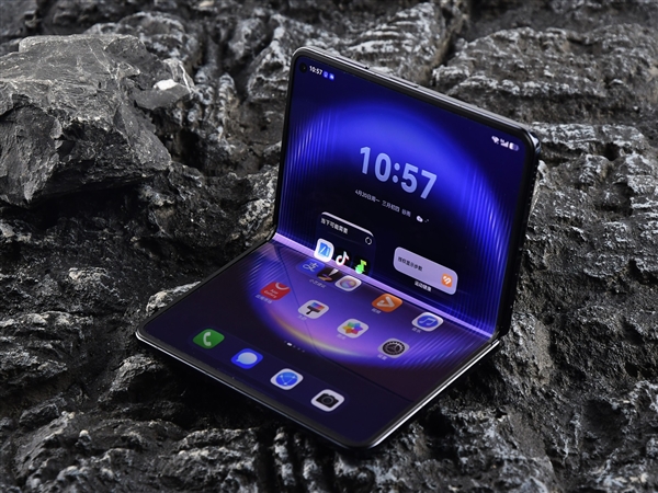 史上最完美的阔折叠旗舰！华为Pura X Max上手