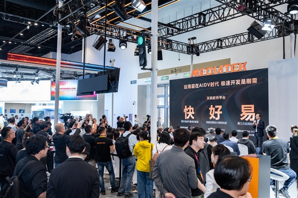 AI定义汽车时代已至！联发科率先亮剑：座舱AI从此告别被动时代