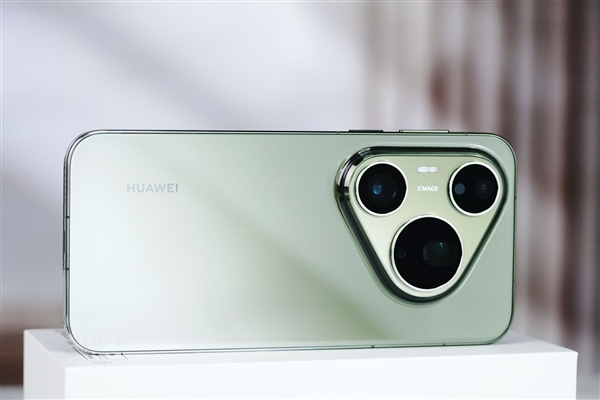 一眼沦陷翡翠湖！华为Pura 90 Pro Max图赏