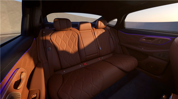 奇瑞艾瑞泽S内饰布局