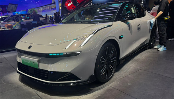 全球量产充电速度最快电车！领克10&10+正式开启预售：20.99万起