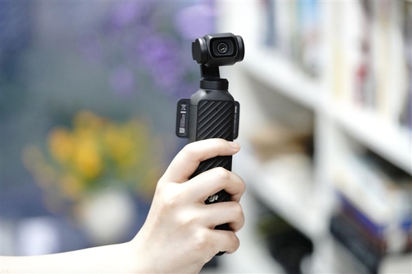 一英寸口袋云台相机！大疆Osmo Pocket 4图赏