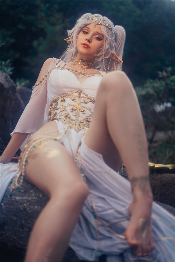 《生化危机9》格蕾丝Cos美图欣赏：女主很诱惑