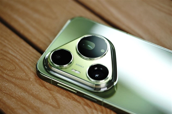 一眼沦陷翡翠湖！华为Pura 90 Pro Max图赏