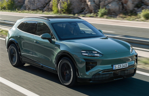 保时捷纯电Cayenne Turbo内饰细节