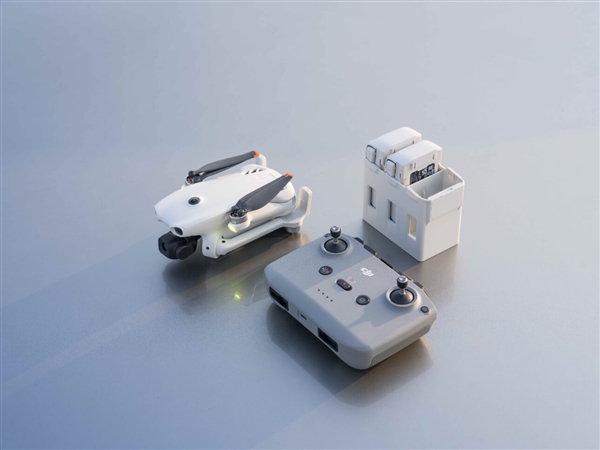 最佳新手入门机！大疆Lito X1/1航拍无人机发布：单机1999元起