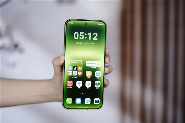 一眼沦陷翡翠湖！华为Pura 90 Pro Max图赏