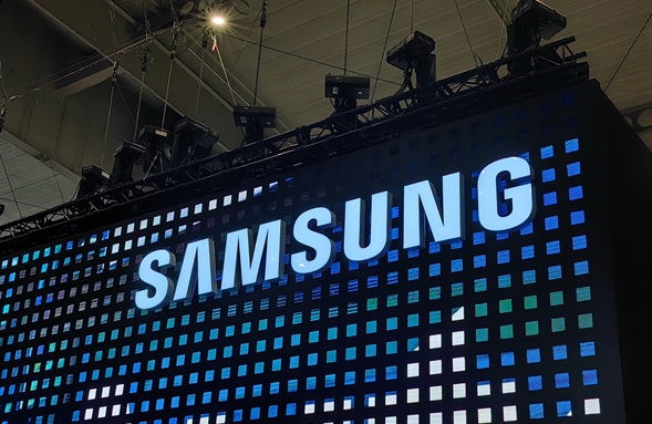 4F 架构全球首产！三星突破DRAM物理极限