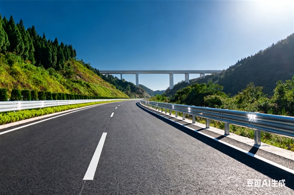 高速暖心一幕：司机追车提醒后备箱有手机 无奈对方车技太好追不上