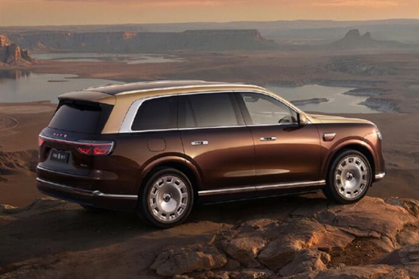 问界M9内饰细节