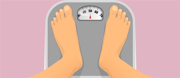 女子从128斤减至85斤撞脸杨幂 网友：真的太像了