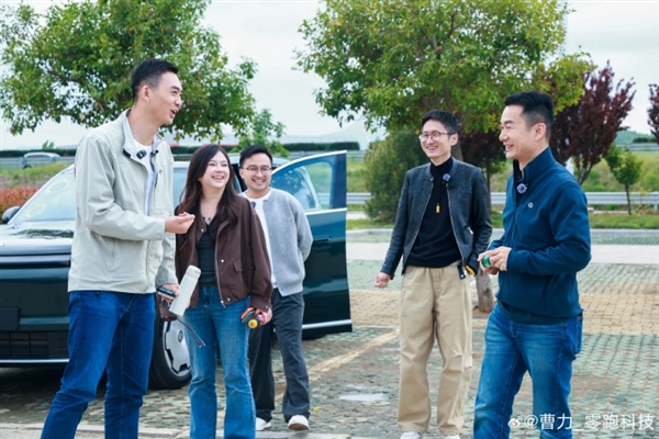 零跑回应高速直播时导航界面异常：短暂的显示渲染小bug 团队已快速修复