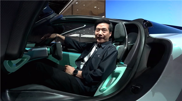 小米首款概念超跑实车国内首秀！Vision GT亮相北京国际车展 雷军亲自揭幕