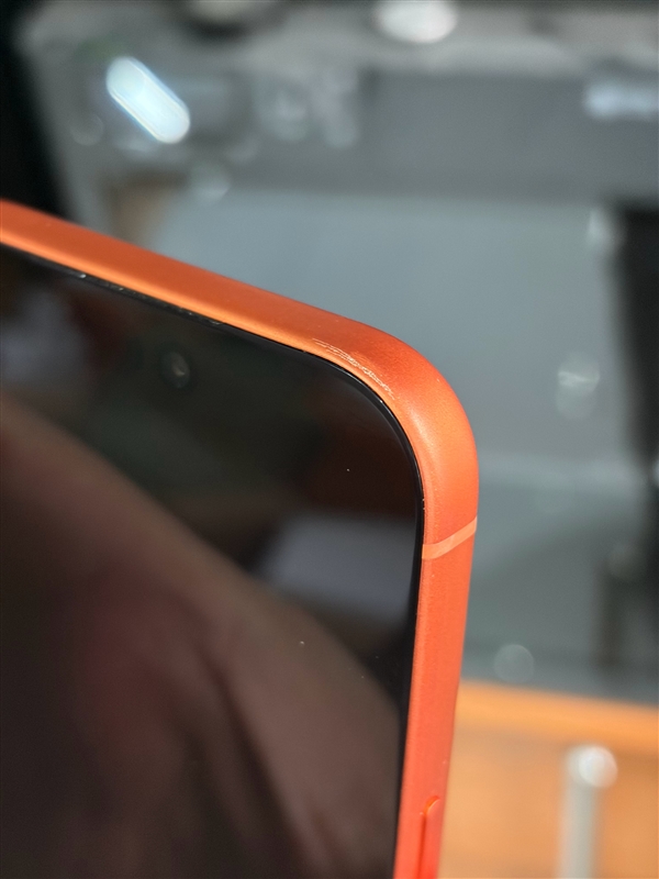 iPhone 17 Pro Max 铝合金机身细节