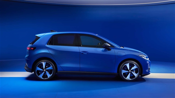 经典小车电动化重生 大众ID.Polo正式发布：实体按键管够！