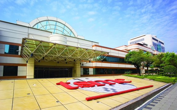 台积电正二倍速推进扩产 2nm首年产出将提升约45%