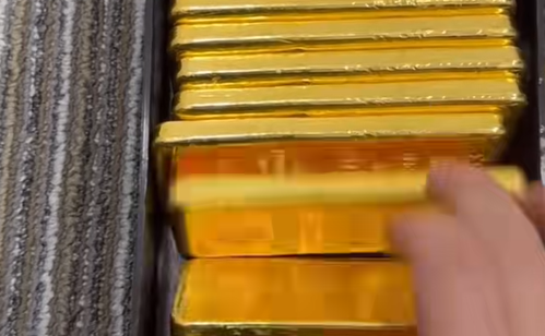 金价大跌！金饰克价跌破1400元 有门店一口价低至6.5折