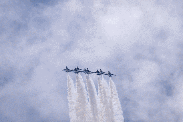 尼康Z 8连拍GIF动图示例