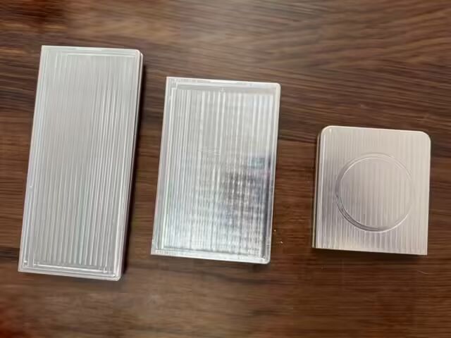 三星 Z Fold 8 Wide 机模图
