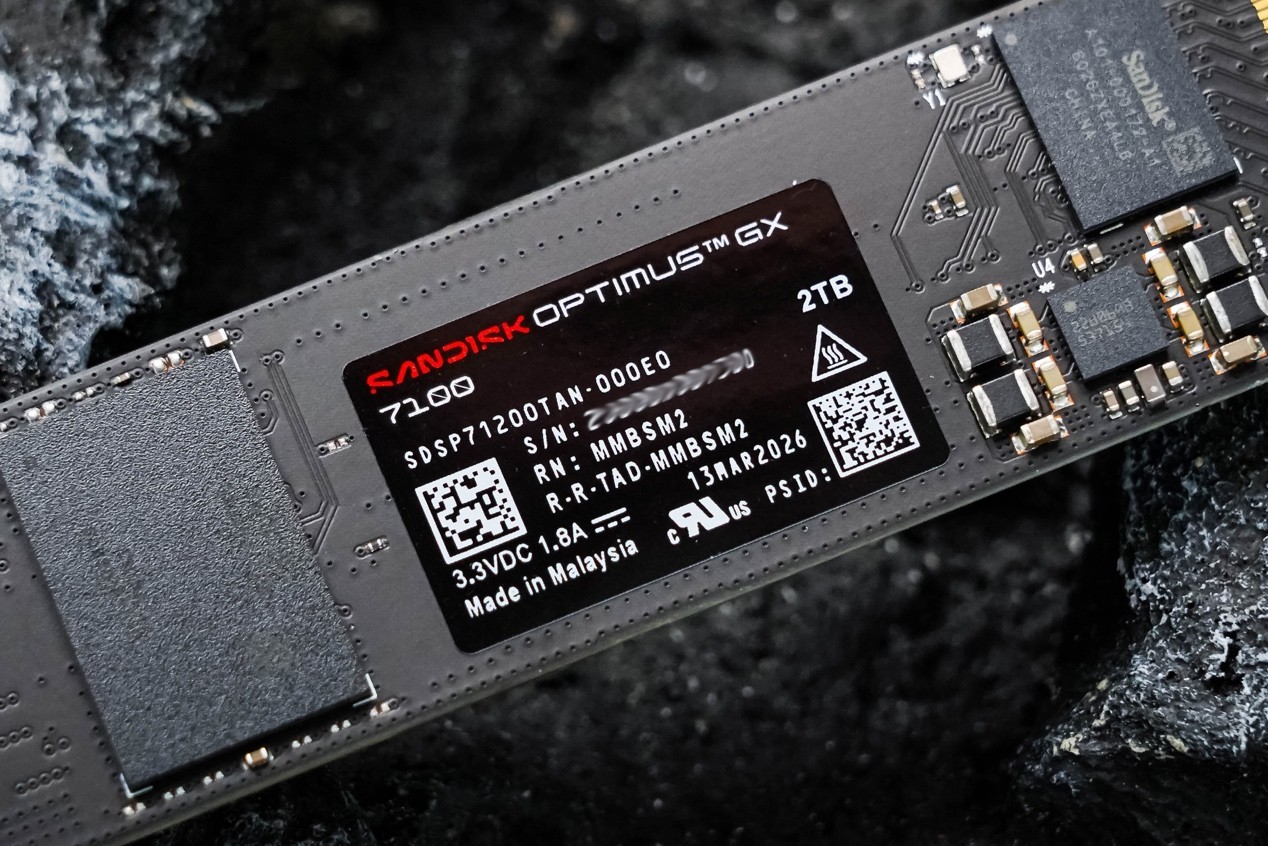 SANDISK Optimus GX 7100 NVMe SSD PCB背面