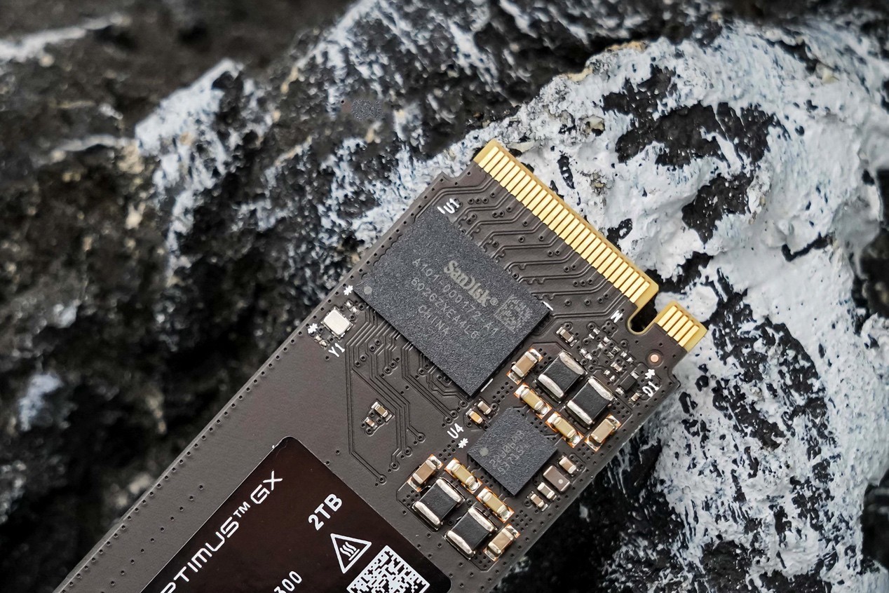 SANDISK Optimus GX 7100 NVMe SSD NAND闪存颗粒